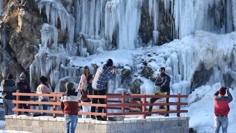 DRUNG WATERFALL : सर्दियों में घूमने के लिए परफेक्ट डेस्टिनेशन 
