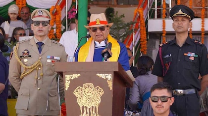Independence Day 2026: लद्दाख में धूम-धाम से मनाया गया 80वां स्वतंत्रता दिवस, लेह में LG विनय कुमार सक्सेना ने फहराया तिरंगा...