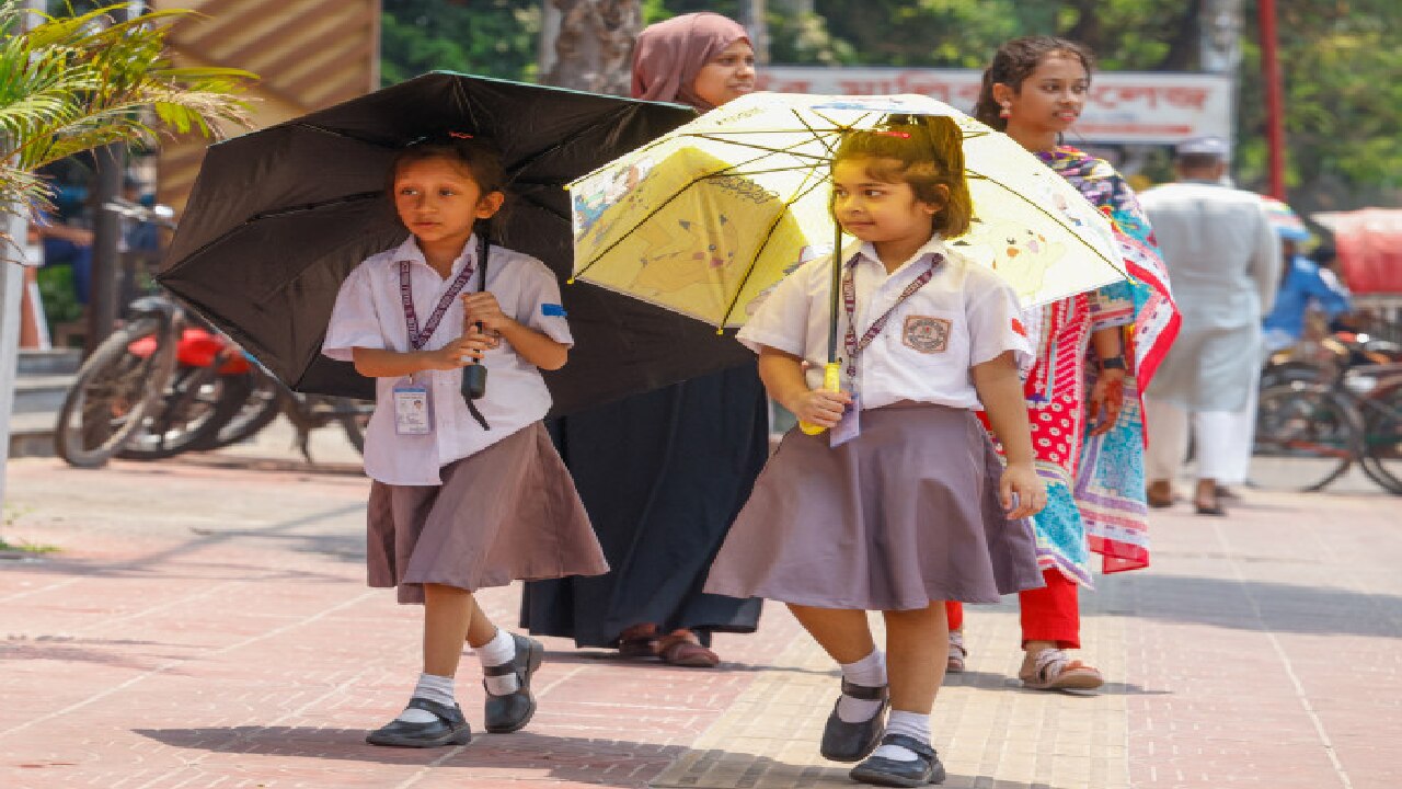 J&K School education : भीषण गर्मी के चलते कश्मीर के सभी स्कूल में छुट्टी का ऐलान !