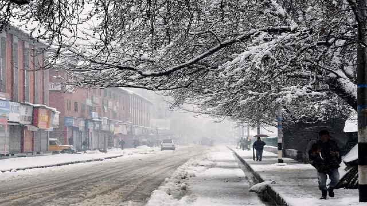Weather Report : अगले हफ्तें जम्मू कश्मीर में होगी बारिश और बर्फबारी...
