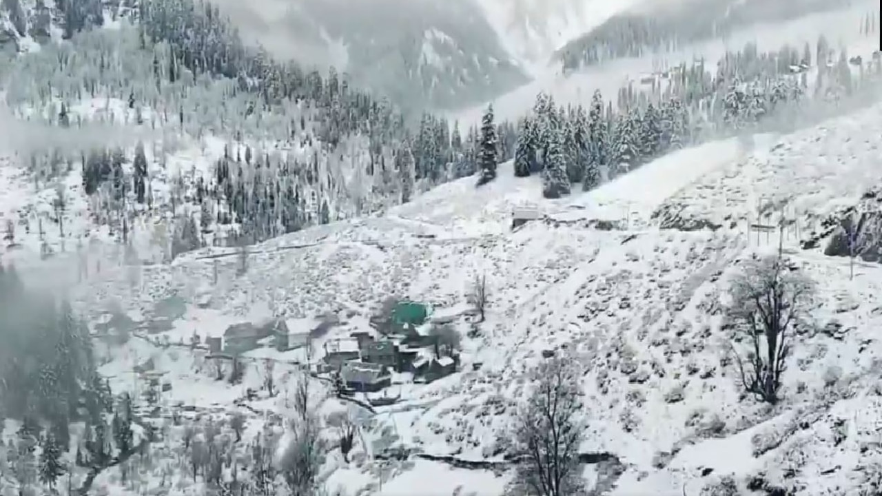 kupwara recieves snowfall