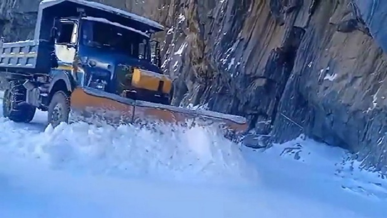 BRO snow clearance operation