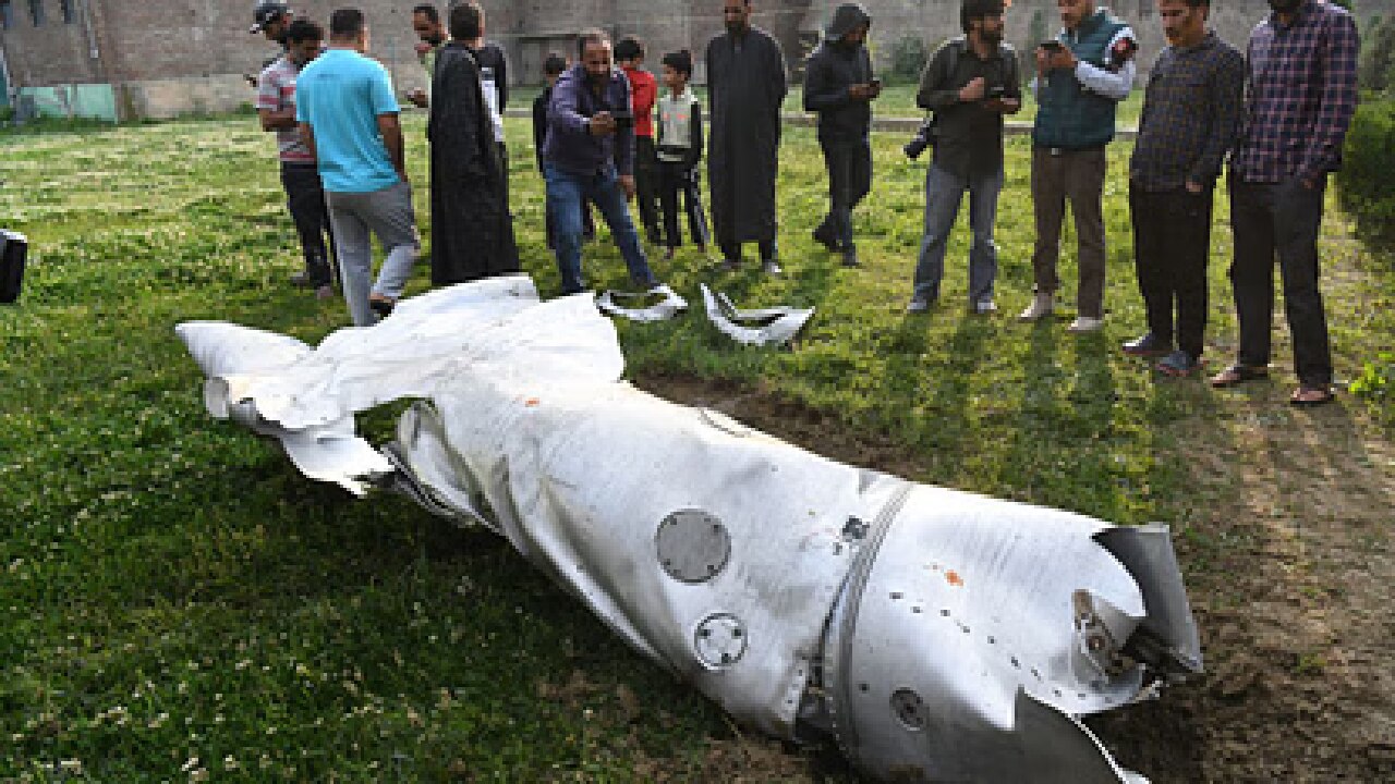 Operation Sindoor : पुलवामा में मिला अज्ञात जेट का मलबा, सेना ने लिया आतंकियों से बदला!