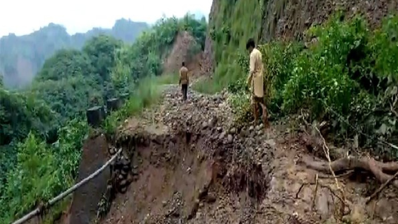 Landslide का खतरा!