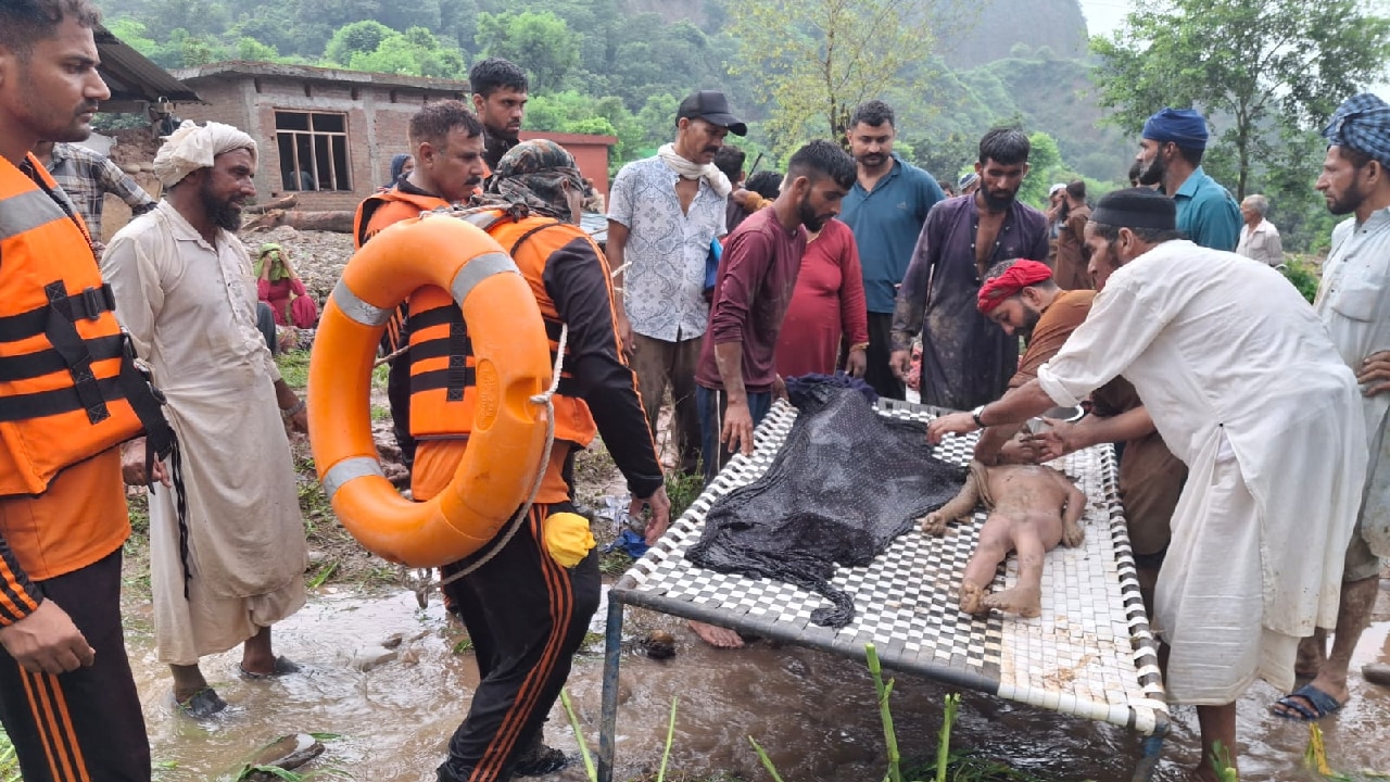 रेस्क्यू ऑपरेशन जारी