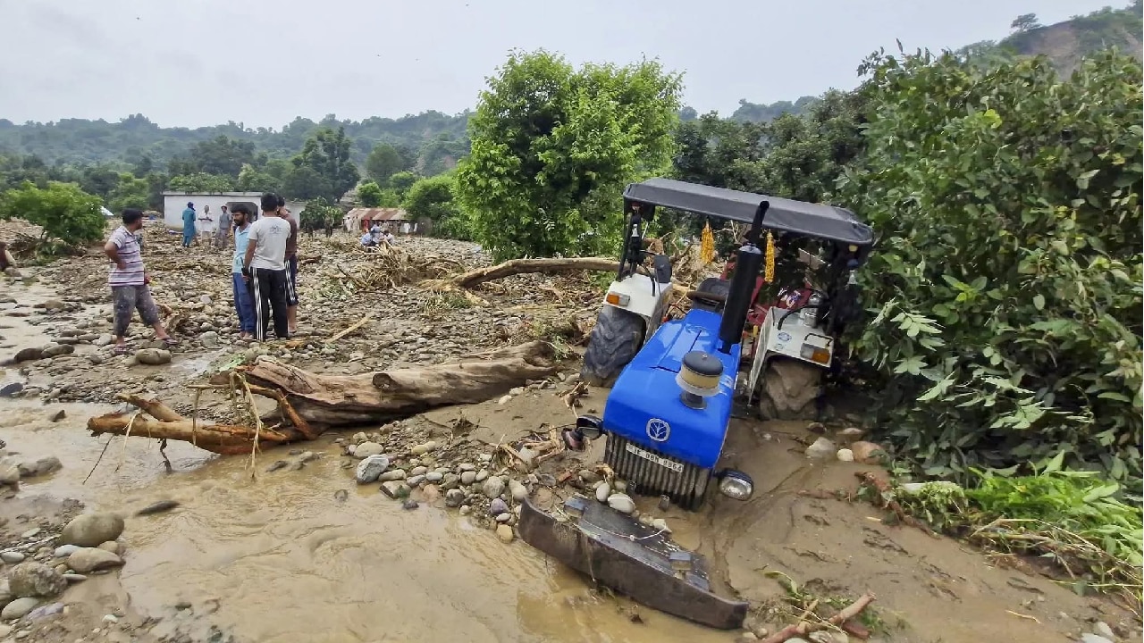 नदी का जलस्तर बढ़ने से दहशत