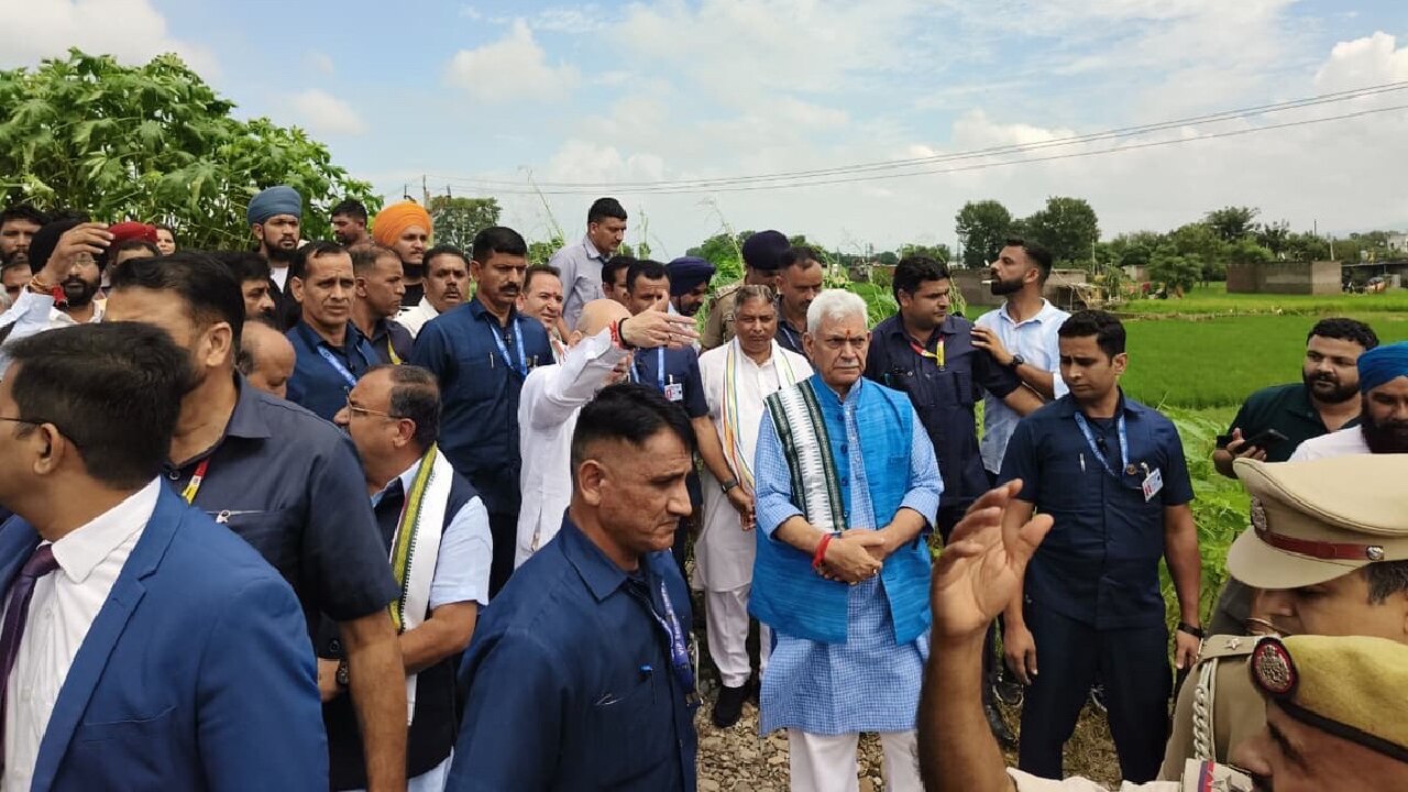 आर.एस.पुरा के मांगू चक गांव का दौरा