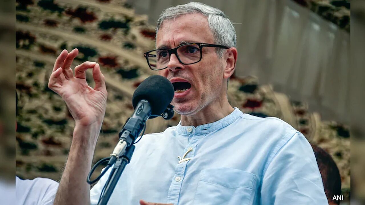 लद्दाख हिंसा पर CM उमर अब्दुल्ला का खुलासा, बोले - 'कांग्रेस के बस की बात नहीं', BJP को भी सुनाई खरी खोटी...