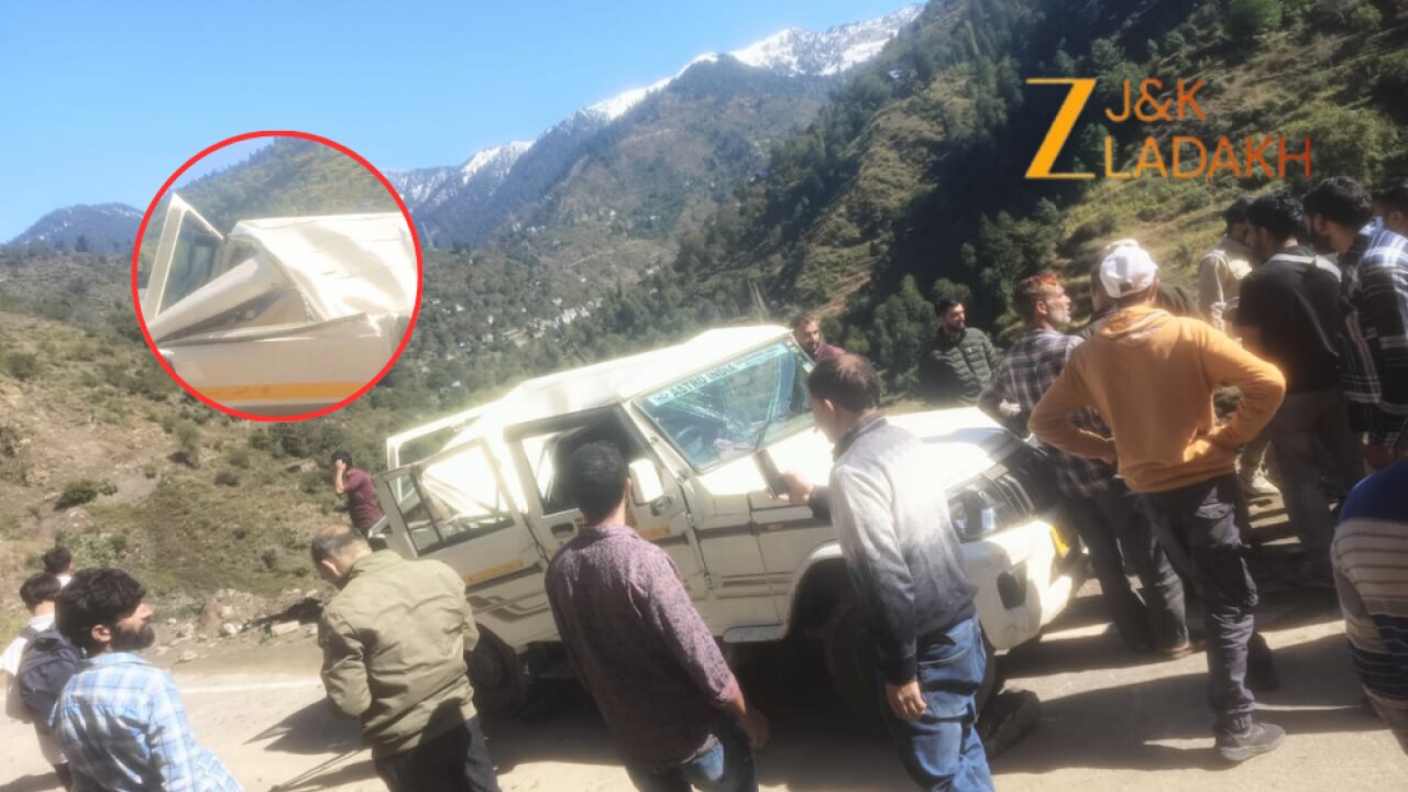 Doda Accident : चलते वाहन पर आफत बनकर गिरा पत्थर, एक की दर्दनाक मौत और 5 घायल — जानिए कैसे हुआ सब कुछ...