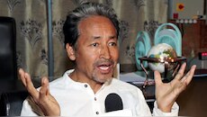 लद्दाख को नागालैंड-मिजोरम की तर्ज पर मिला सुरक्षा का वादा, पर लद्दाखियों को चाहिए 'लिखित गारंटी'