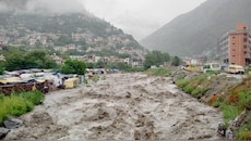 जम्मू-कश्मीर में मौसम की बड़ी चेतावनी! 18 जुलाई से शुरू होगा आफत का दौर, IMD ने पहाड़ों पर जाने वालों को किया आगाह