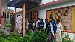 कश्मीर में फर्जी  Crime Branch और ACB अधिकारी बनकर वसूली करने वाले गिरोह पर शिकंजा, श्रीनगर-गांदरबल में ताबड़तोड़ छापे 
