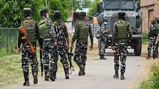 Rajouri : स्कूल को निशाना बनाने की साजिश नाकाम, गांधी मेमोरियल अकादमी के पास मिली IED को सुरक्षाबलों ने किया निष्क्रिय