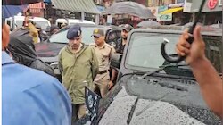 Anantnag Terror Attack : DGP नलिन प्रभात ने घटनास्थल का लिया जायज़ा, सुरक्षा बलों को दिए कड़े निर्देश