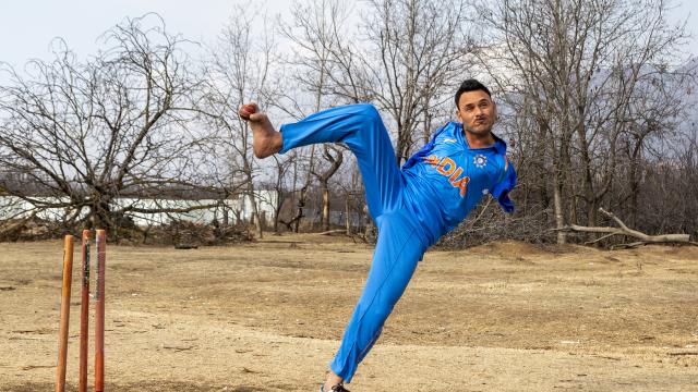 अपने नायब टैलन्ट के वजह पैरा क्रिकेट टीम के कप्तान आमिर लोन बने कश्मीर के नौजवानों का आइडियल