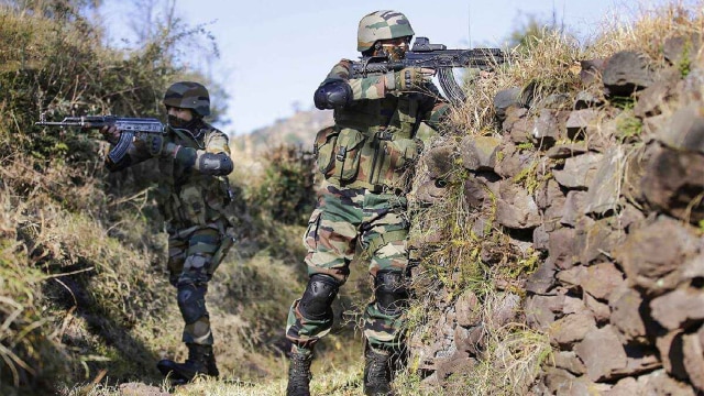 Baramulla Encounter : जम्मू-कश्मीर में 3 जगहों पर एनकाउंटर, बारामूला में चार आंतकी ढेर ! 