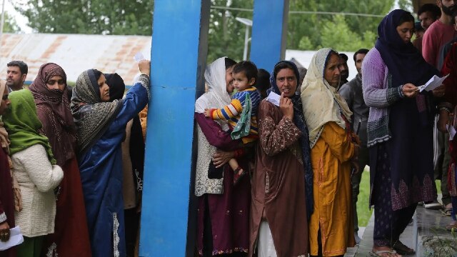 Reserve Seats : विधानसभा चुनाव में SC-ST वोटर्स पर सियासी पार्टियों की नजर, कहां कितना वोट शेयर !