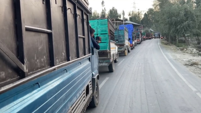Shopian-Turqawangam Road : शोपियां-तुर्कवांगम रोड पर आए दिन लगने वाले जाम से ड्राइवर्स परेशान ! 