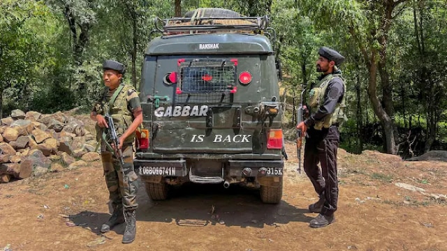 Khanyar Gunfight : श्रीनगर के खान्यार में सुरक्षाबलों ने किया आतंकी ढेर...