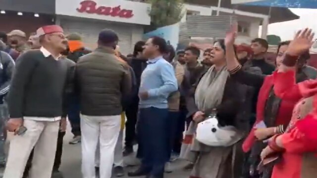 Band Against Terrorism : किश्तवाड़ में विलेज डिफेंस गार्ड्स के क़त्ल पर जनता का विरोध प्रदर्शन ! 