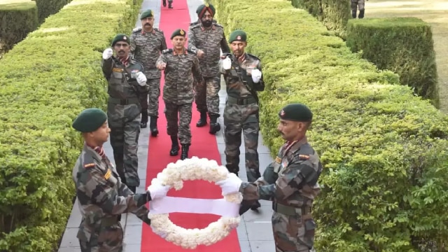 77th Link-up Day : 77वें पुंछ लिंक अप डे पर सेना ने दी शहीदों की श्रद्धांजलि ! 