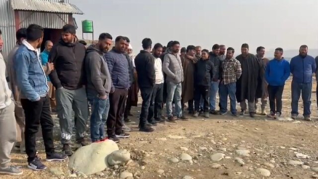 Fruit Mandi Protest: फ्रूट मंडी में बुनियादी सुविधाओं की कमी से परेशान Transport Association का प्रदर्शन ! 
