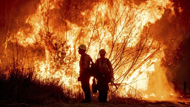 Fire in Wachi : वाची के रिहायशी मकान में लगी भयानक आग, हुआ लाखों का नुकसान !