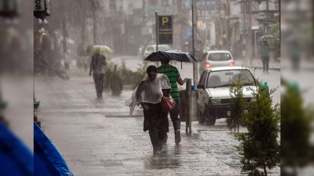 Weather Update : जम्मू-कश्मीर में तेज हवाओं और बारिश का अलर्ट, Landslide की आशंका!