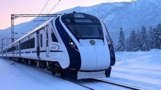 कश्मीर में अब हर मौसम चलेगी ट्रेन, वंदे भारत के डिब्बों में खास इंतजाम!