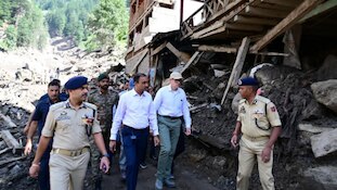 किश्तवाड़ में तबाही के बाद 80 लोग लापता – हालात देखने पहुंचे CM उमर अब्दुल्ला ने झेला जनता का गुस्सा!