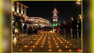 दशकों बाद कश्मीर के लाल चौक पर मनाई गई दिवाली; 'ऑपरेशन सिन्दूर' के शहीदों को श्रद्धांजलि!