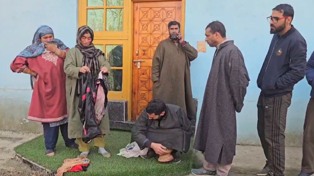 Pulwama Acid Attack : पुलवामा की शादीमर्ग मार्केट में दुकानदार पर ऐसिड अटैक !  