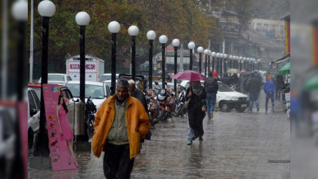 Heavy Rain : जम्मू-कश्मीर में हो सकती है भारी बारिश, 4 से 6 अगस्त तक Red Alert जारी!