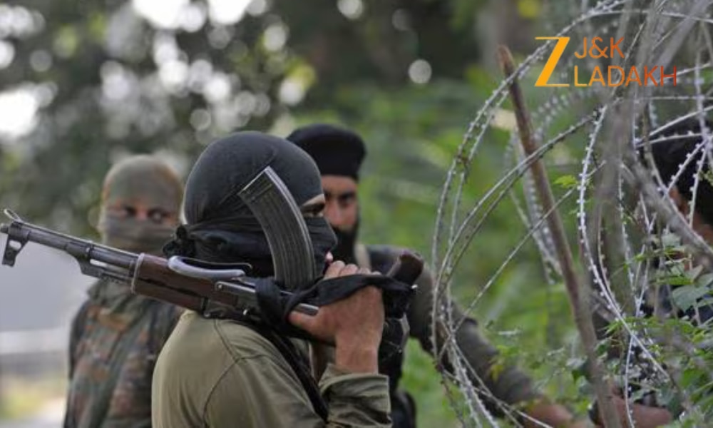 BSF का अलर्ट : LoC पर घात लगाए में बैठे 120 आतंकी, बढ़ सकती हैं घुसपैठ की कोशिशें ?