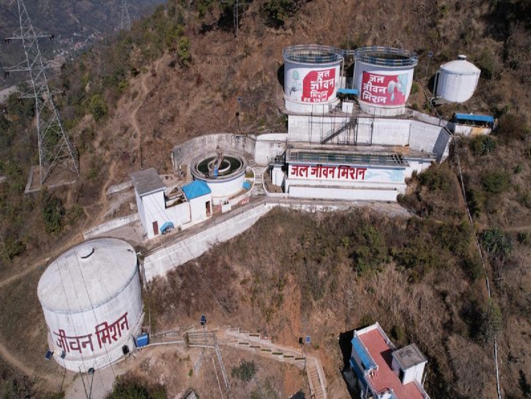 Breaking News: राजौरी में जल जीवन मिशन पर लगा ब्रेक! ठेकेदारों को नहीं मिला पैसा तो अधूरे रह गए काम...